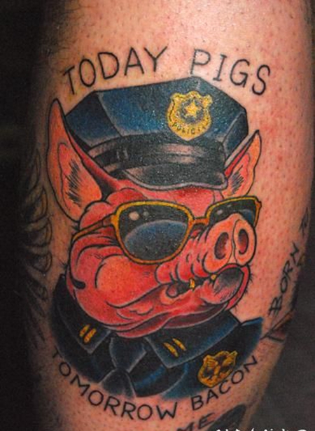 大腿猪头警官纹身图案