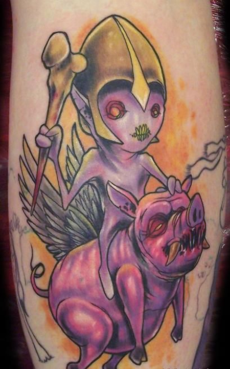 小腿上骑着猪的精灵纹身图案