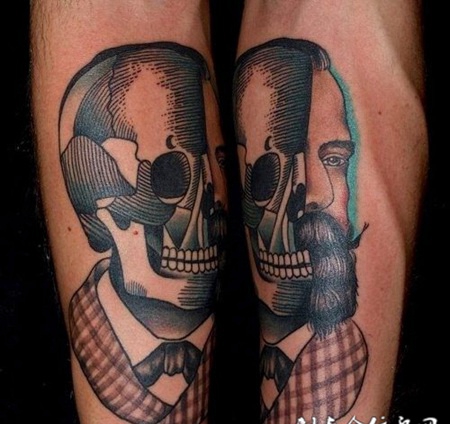 小臂上的半面骷髅纹身图案