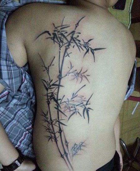 背部竹子纹身图片