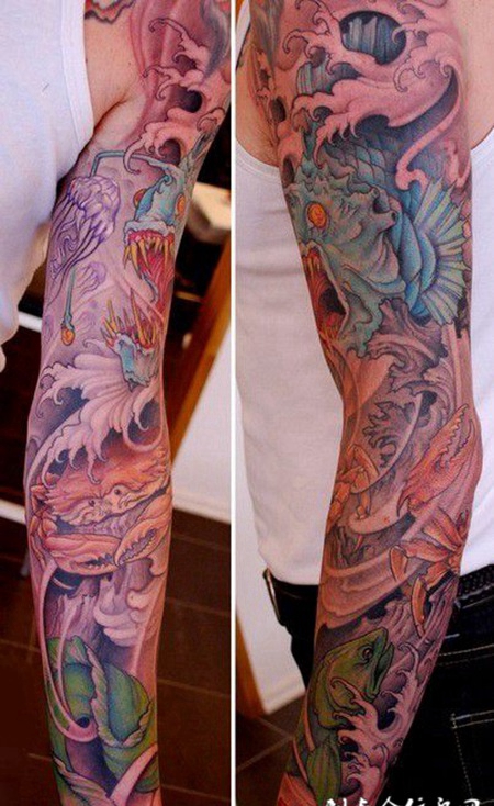 水花中的海底生物花臂纹身图案