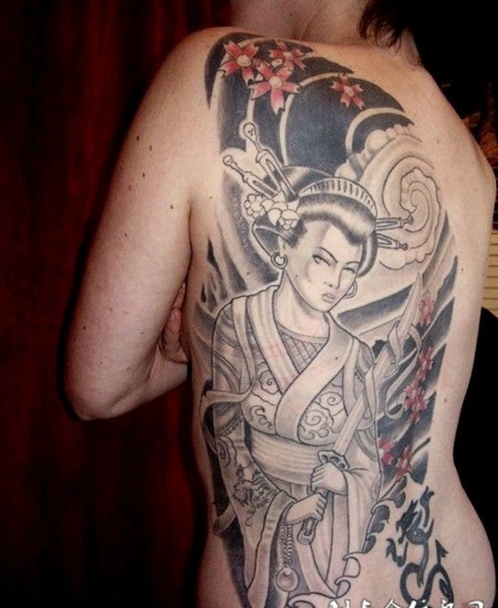 半背艺妓樱花纹身图案