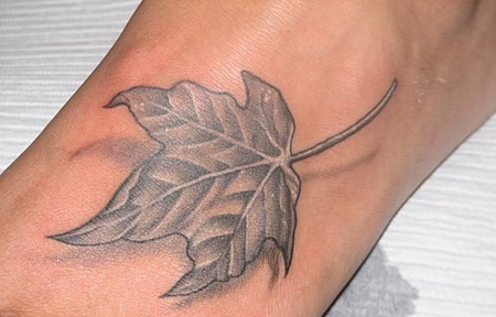 脚背叶子纹身图案