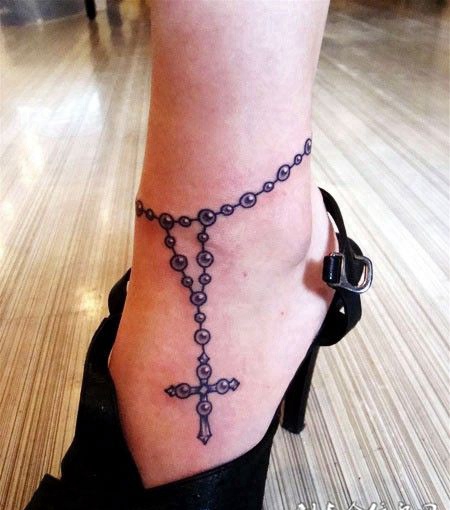 黑灰色十字架脚链纹身图案