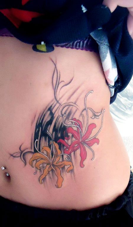 腰部性感彼岸花纹身图案
