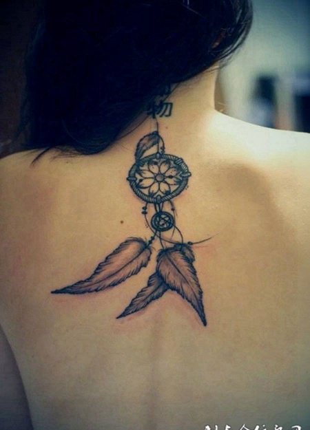 后背捕梦网纹身图案