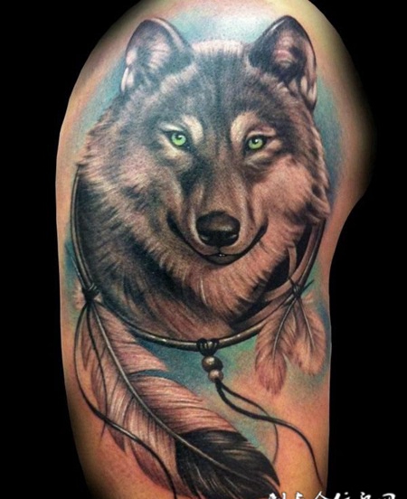 肩膀捕梦网内狼头纹神图案