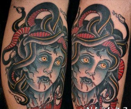 头上盘着多个蛇的日本生首纹身图案