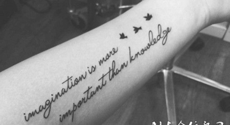 胳膊上英文纹身图案