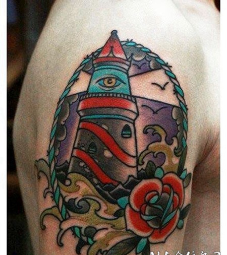 肩上的花环内灯塔纹身图案