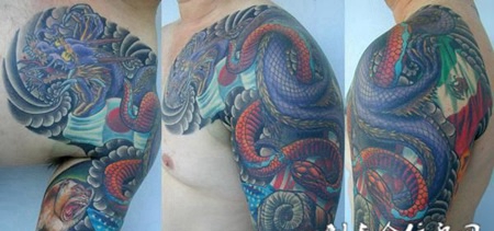 半胛紫色龙纹身图案