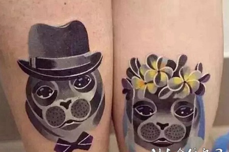 小腿上的小狗情侣纹身图案