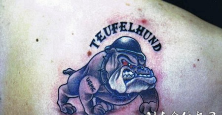 肩膀上的沙皮狗纹身图案