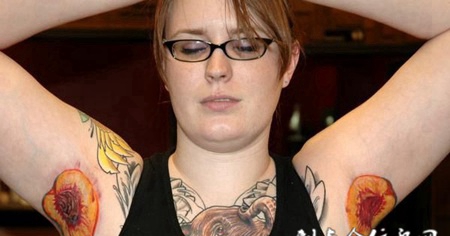 腋下桃子纹身图案