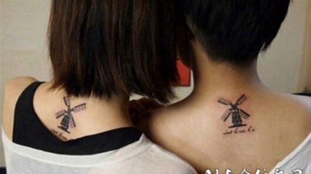 脖子后面的风车情侣纹身图案