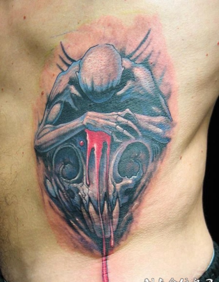 身侧的骷髅死神纹身图案