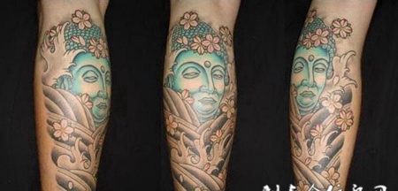 小腿上的佛像水花纹身图案