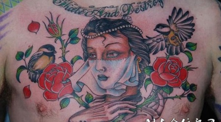花胸美女玫瑰纹身图案