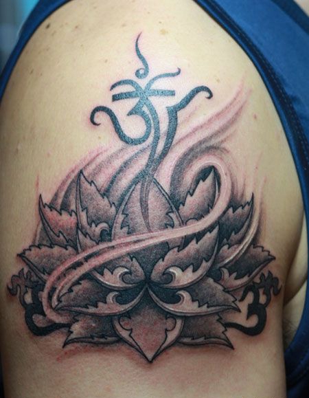 大臂梵音袅袅莲花台梵文纹身