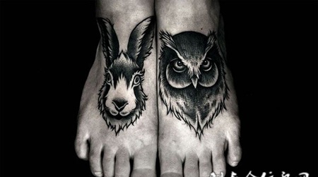 脚面上的猫头鹰兔子纹身图案