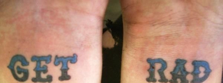 手腕上的英文单词纹身图案