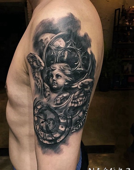 幸福时光，手臂小天使与时钟纹身