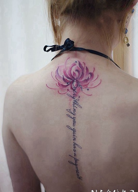 曼珠沙华，后背彼岸花与英文纹身