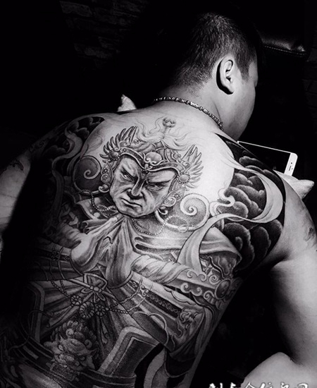 逆天神将，满背二郎神霸气纹身