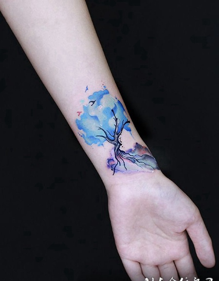 神奇的大自然，手腕水彩大树纹身图案