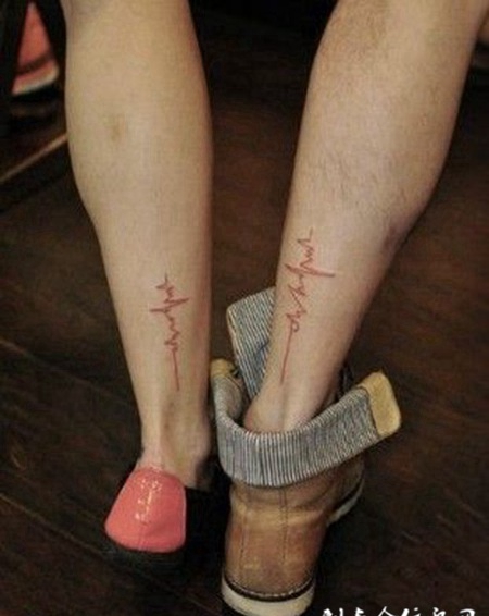 情侣脚踝上心电图纹身图案