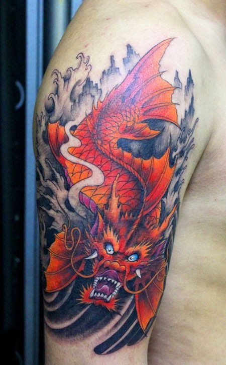 大臂红色鳌鱼纹身图案