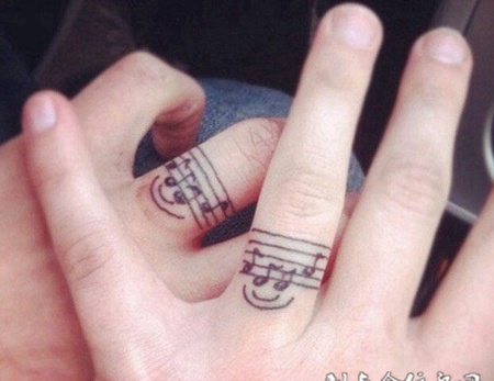 情侣誓言指环纹身