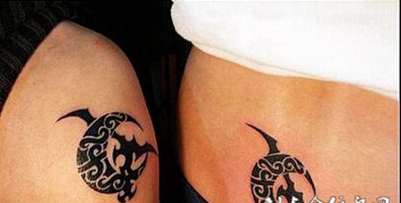 图腾月亮情侣纹身