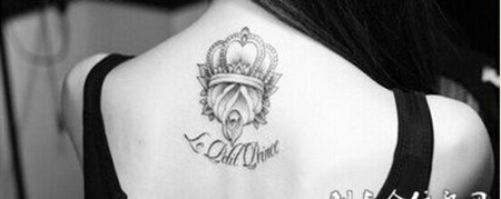 个性鬼脸颈部纹身