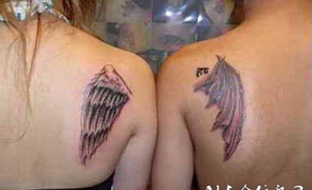 情侣对称天使翅膀纹身