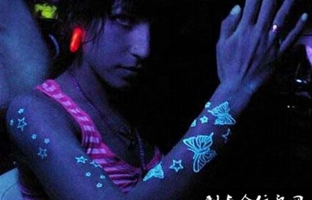 美女手臂潮流夜光纹身图案