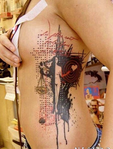 女生性感侧腰艺术人体经典纹身图案欣赏