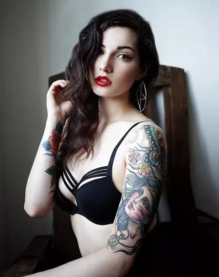 美女纹身图片 时尚性感女生花臂纹身