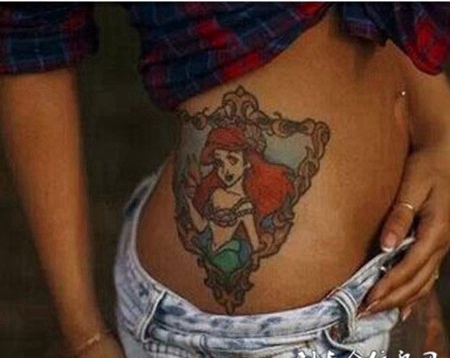 女生的性感美人鱼纹身图片