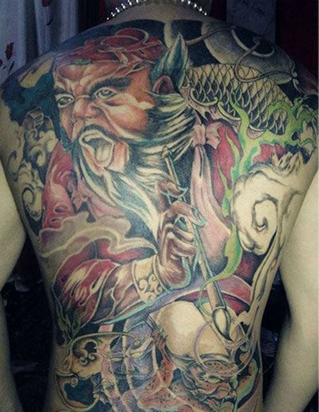 满背彩色判官纹身图片