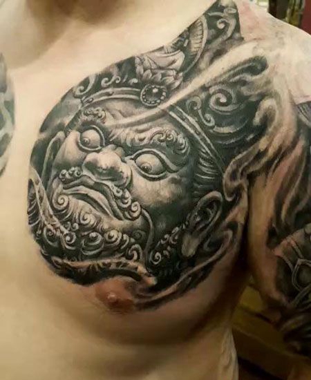 胸前帅气四大天王纹身图案