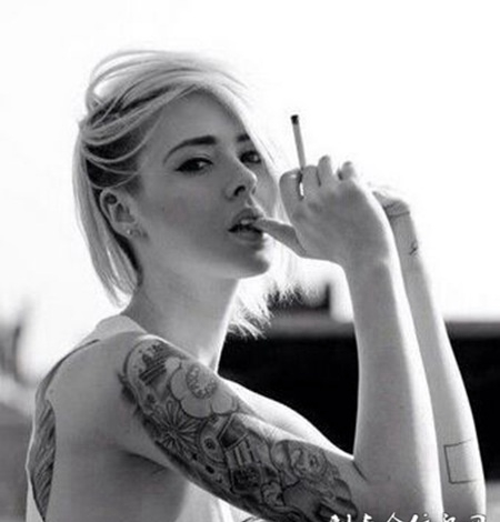 欧美非主流美女纹身