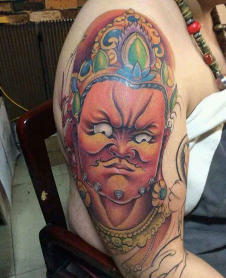 大臂黄财神纹身图案