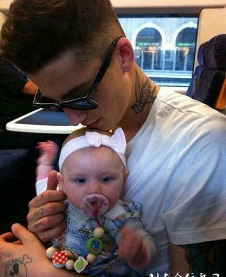 欧美男模帅气纹身图片