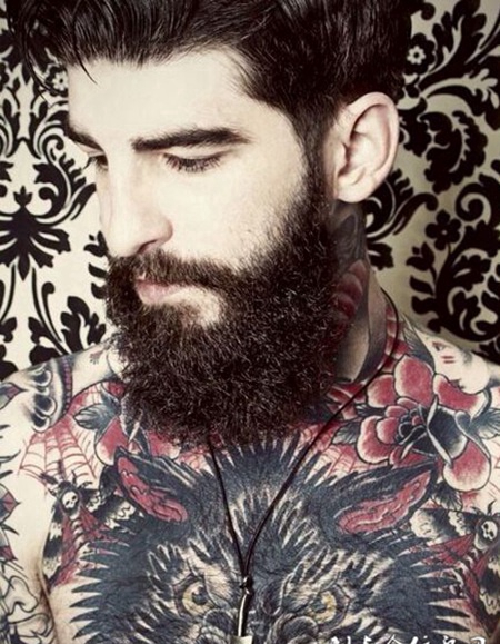 另类时尚花胡子熟男纹身