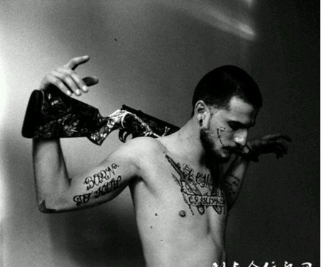 超酷帅气的黑白型男纹身