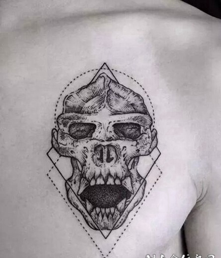 点与线的黑白艺术纹身