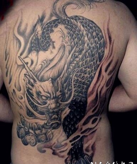 黑白帅气麒麟刺青纹身