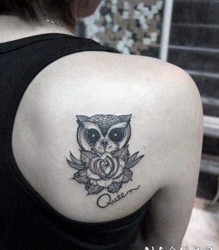 动物头像黑白后肩纹身