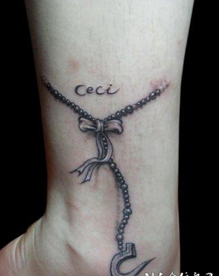 脚裸处唯美脚链纹身图案
